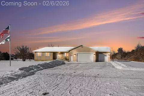 9430 Torrey Rd, Mundy, MI 48439