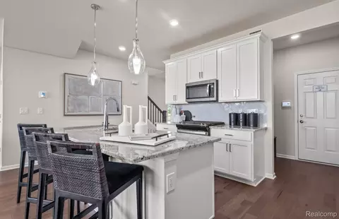 Kitchen - 5572 E Spaniel Dr, Pittsfield, MI 48108 photo 2 of 3