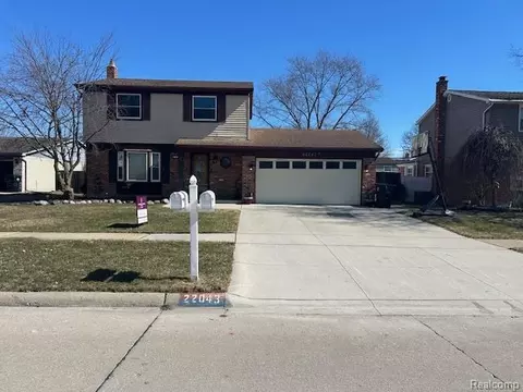 22043 Hillcrest Ct, Woodhaven, MI 48183