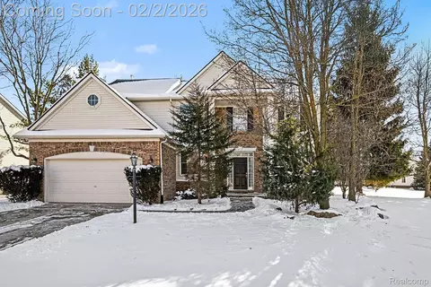 1366 Cartwright Ln S, South Lyon, MI 48178