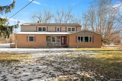 15615 Martinsville Rd, Van Buren, MI 48111