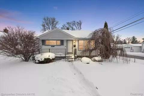 23704 Hazelwood Ave, Hazel Park, MI 48030