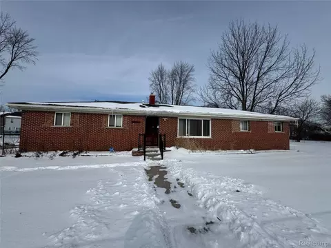 36214 Vinewood St, Romulus, MI 48174