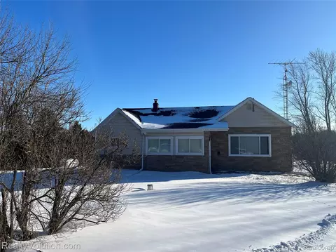 4850 Burnside Rd, North Branch, MI 48461