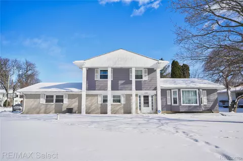 4287 Staunton Dr, Flint, MI 48473