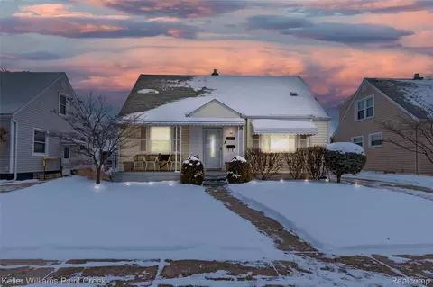 25156 Fortuna St, Roseville, MI 48066