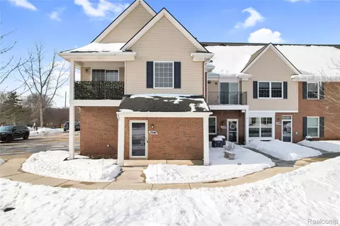 3346 Kneeland Cir, Howell, MI 48843
