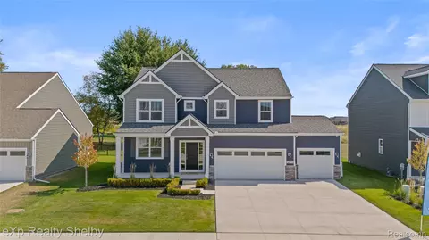 52041 Wellington Valley Dr, Macomb, MI 48042