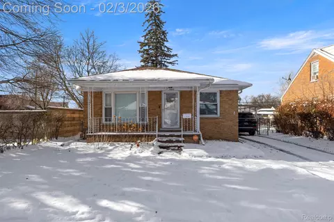 11641 Royal Grand, Redford, MI 48239