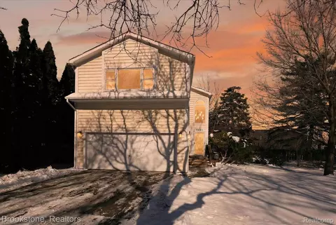 1331 Davis Ave, Birmingham, MI 48009