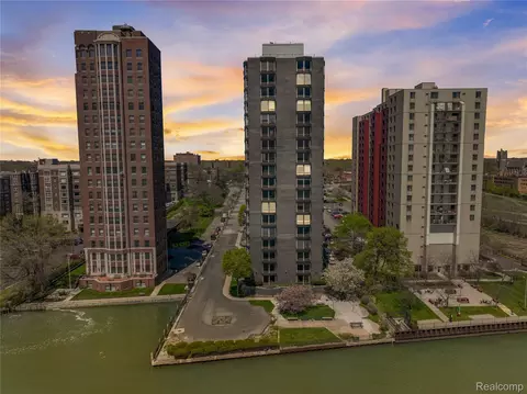 8200 E Jefferson Ave #411, Detroit, MI 48214