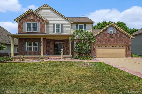 2106 Cattail Cir, Rochester Hills, MI 48309