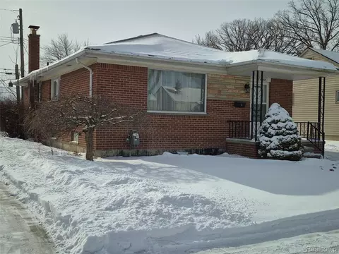 1689 Gregory Ave, Lincoln Park, MI 48146