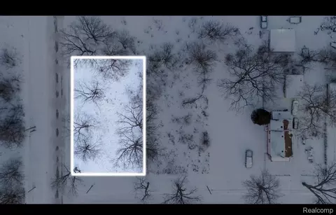 2320 Lincoln Ave, Saginaw, MI 48601