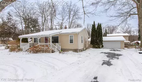 2161 Euna, Wixom, MI 48393