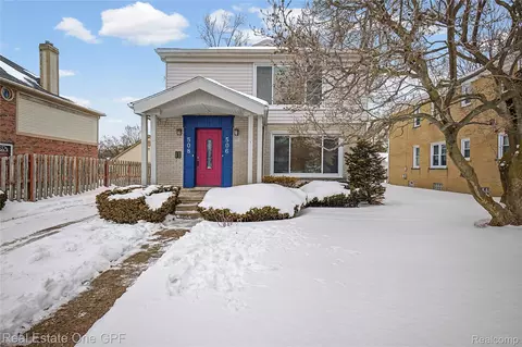 506 W 12 Mile Rd, Royal Oak, MI 48073