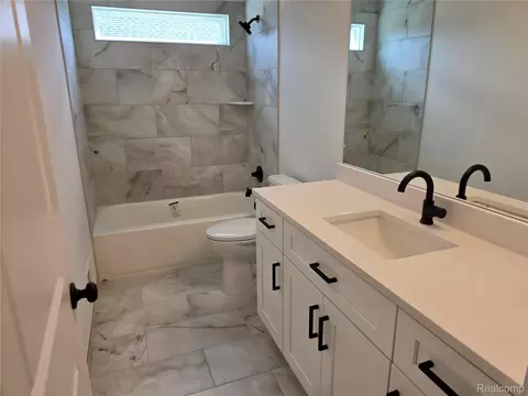 Bath - 24092 Sawgrass Dr, Macomb, MI 48042 photo 6 of 6