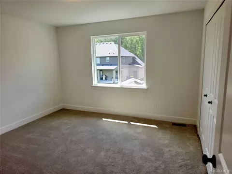 Bedroom - 24092 Sawgrass Dr, Macomb, MI 48042 photo 2 of 6