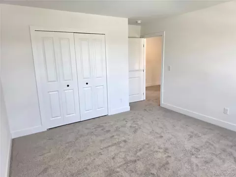 Bedroom - 24092 Sawgrass Dr, Macomb, MI 48042 photo 6 of 6