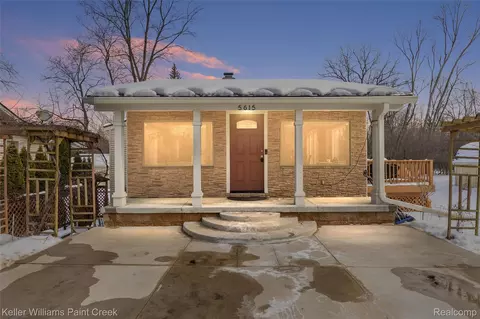 5615 Loveland St, West Bloomfield, MI 48322