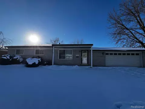 30469 Winthrop Dr, Madison Heights, MI 48071