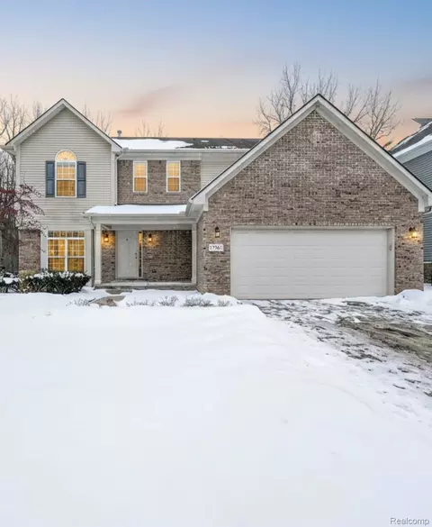 17361 Spartan Dr, Brownstown, MI 48174
