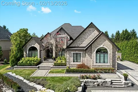 17739 Cranbrook Dr, Northville, MI 48168