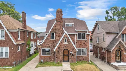 17190 Santa Barbara Dr, Detroit, MI 48221