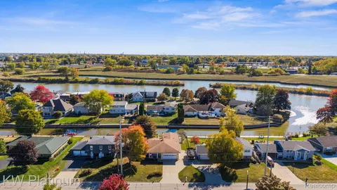 2838 Elmwood St, Port Huron, MI 48060