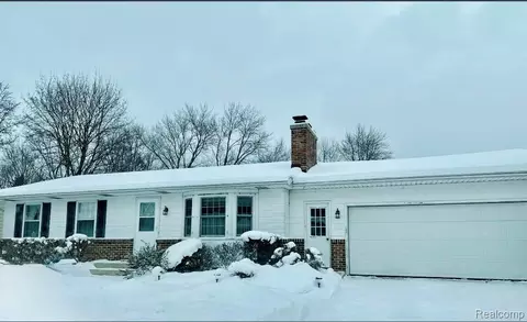 2604 Johnathan Ave NE, Grand Rapids, MI 49525