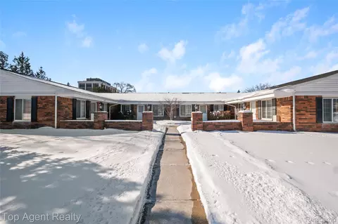 30623 Washington Blvd, Warren, MI 48093