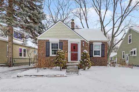 823 Mclean Ave, Royal Oak, MI 48067