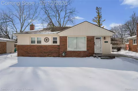 31531 Chester St, Garden City, MI 48135