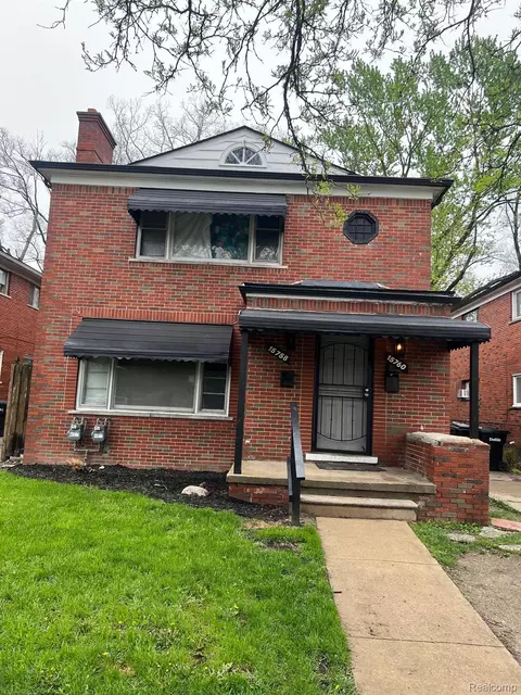 15758 Hubbell St, Detroit, MI 48227