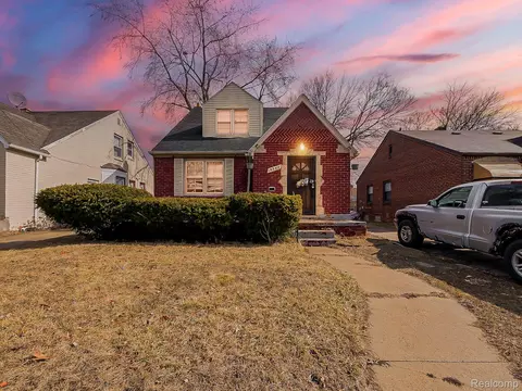 18242 Mendota St, Detroit, MI 48221