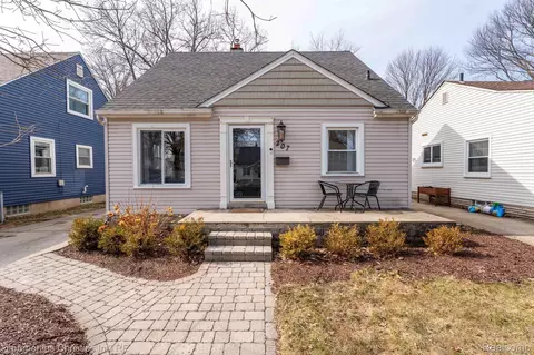 207 N Vermont Ave, Royal Oak, MI 48067