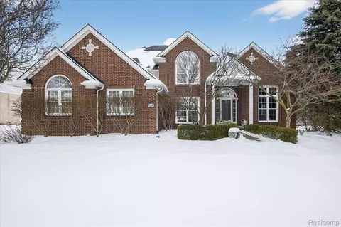 13544 Burning Tree Ln, Plymouth, MI 48170