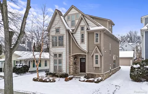 651 Davis Ave, Birmingham, MI 48009