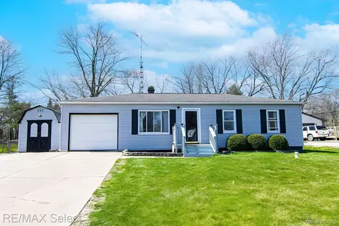 1418 Houston Dr, Clayton, MI 48473
