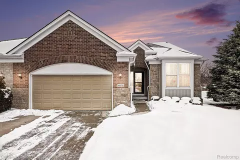 49579 Lakewood St, Macomb, MI 48042