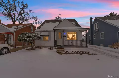 630 N Denwood St, Dearborn, MI 48128