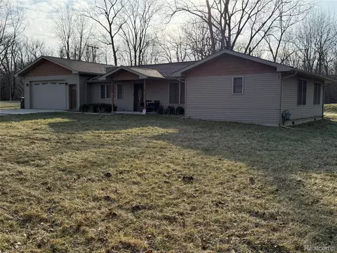 26020 Martinsville Rd, Sumpter, MI 48111