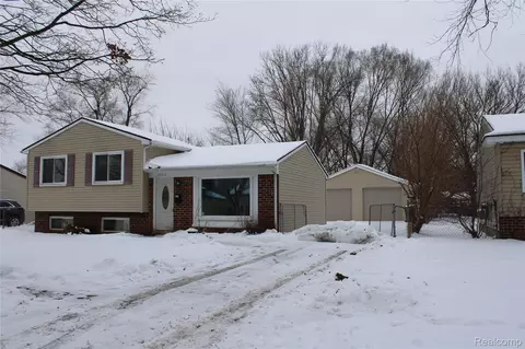 28510 Halecreek St, Romulus, MI 48174
