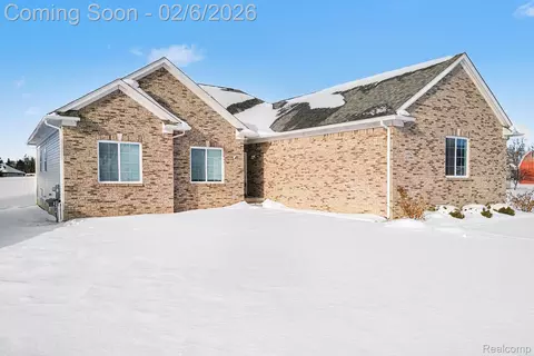 1462 Woodlake Ln, Mundy, MI 48439