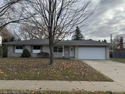 45480 Keding St, Utica, MI 48317