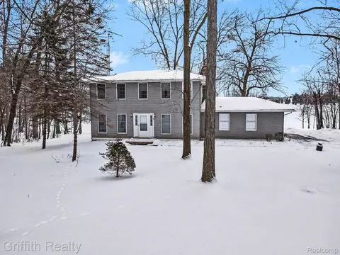4742 Crandall Rd, Howell, MI 48855