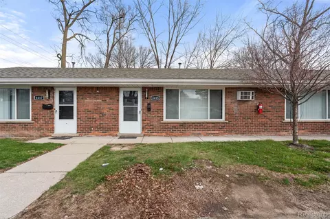 4401 Crooks Rd, Royal Oak, MI 48073