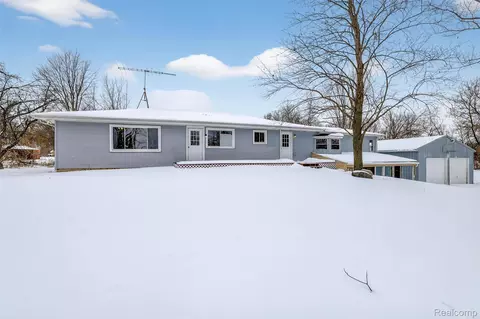 3515 Morton Rd, Stockbridge, MI 49285