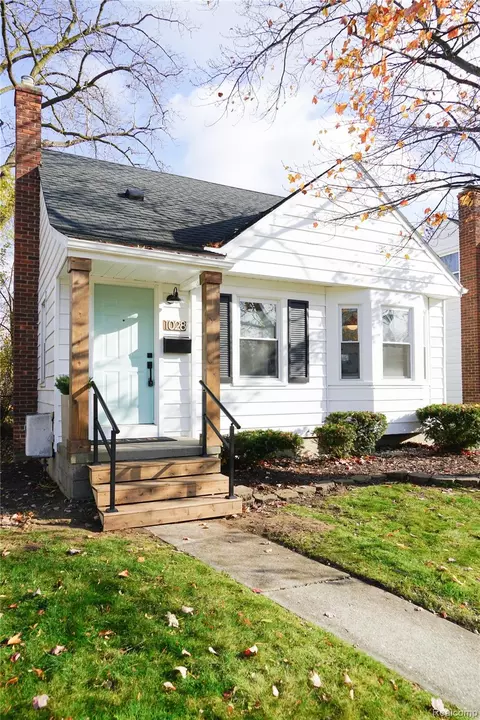 1028 N Wilson Ave, Royal Oak, MI 48067
