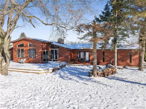 1850 Hickory Hollow Ln, Lima, MI 48130